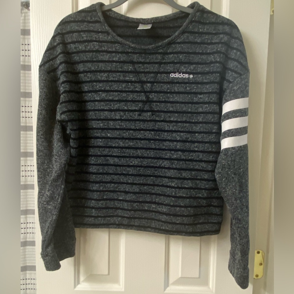 Adidas Neo Crew Neck Pullover With Stripes on Sleeve Size Large